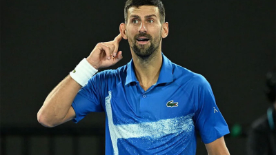 Djokovic le hizo pesar la experiencia a Alcaraz y se metió en las semifinales