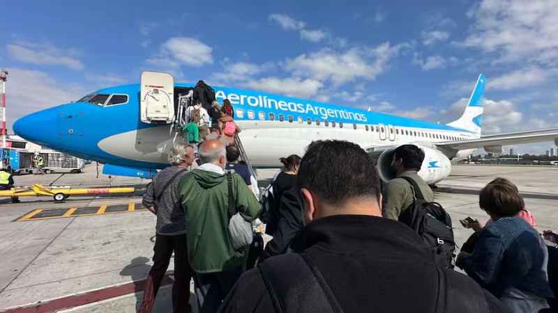 Los aeropuertos de Argentina registraron un mes récord en cantidad de pasajeros
