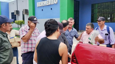 Gobierno inició entrega semillas y combustible a consorcios rurales