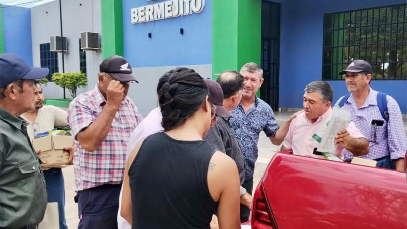 Gobierno inició entrega semillas y combustible a consorcios rurales