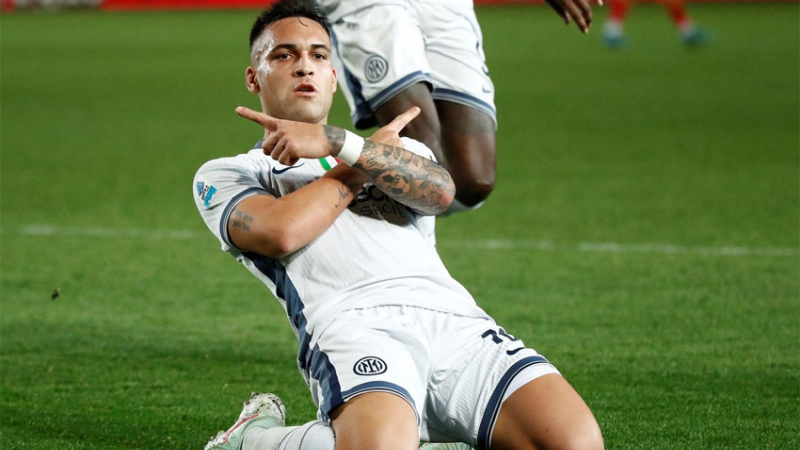 Con un golazo y una asistencia de taco de Lautaro, Inter goleó al Lecce