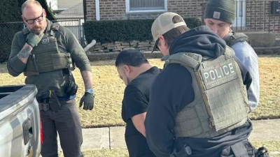Estados Unidos: casi mil migrantes fueron arrestados en un solo día y Trump pide aumentar el ritmo de detenciones