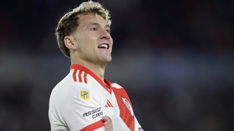 Con doblete de Colidio, River le ganó a Independiente
