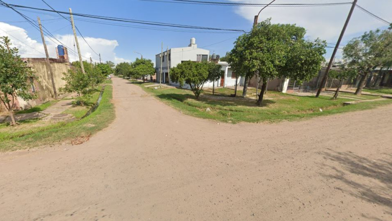 Vecinos del barrio Los Cisnes contra los bajones de tensión y los "enganchados"
