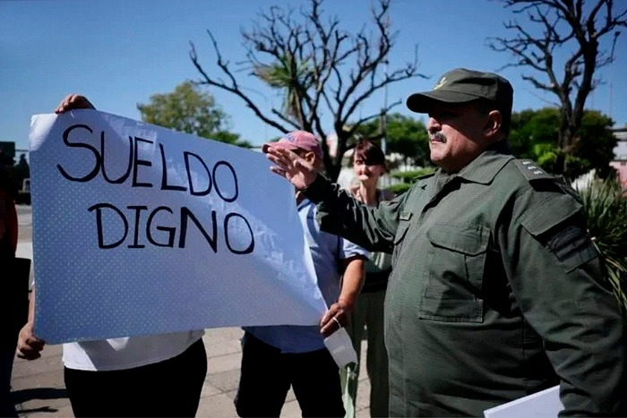 BULLRICH gendarmes.jpg