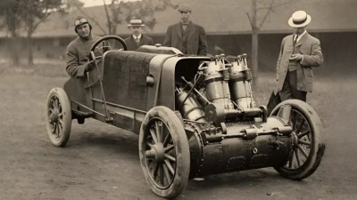 El primer coche de tracción delantera fue de carrera