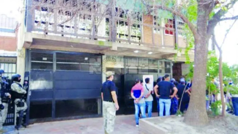 Vuelve al fuero provincial la causa contra los Sena por dinero y balas halladas en la "casa del horror"