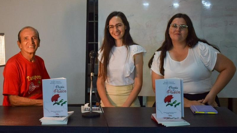 Escritores de Castelli presentaron libros en la Feria Chacú Guaraní