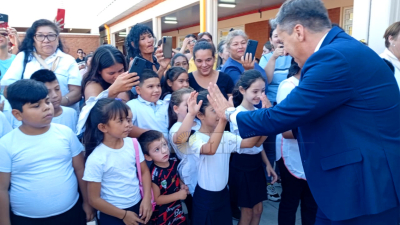 Con inauguración de nuevo edificio, se oficializó el inicio de clases en la provincia