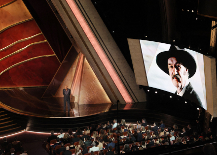 2025-03-03T024235Z_1665832687_HP1EL3307IWM2_RTRMADP_5_AWARDS-OSCARS.JPG