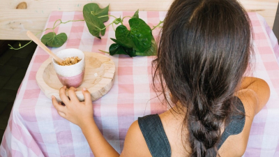 La Justicia obligó a una mujer a pagar la cuota alimentaria que su esposo le adeudaba a su ex