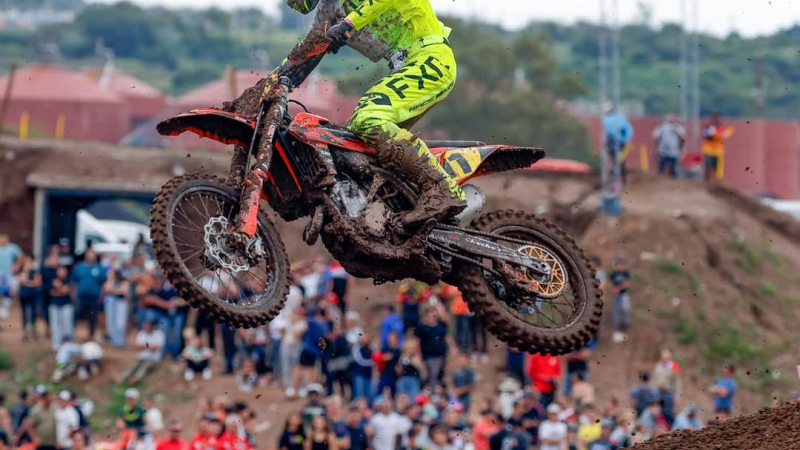 Podio de Lautaro Medina en el Motocross Cordobés