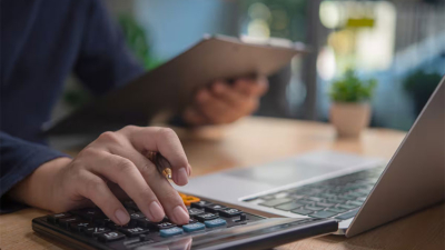 Deducciones, impuestos y otros costos reducen a menos de la mitad el salario