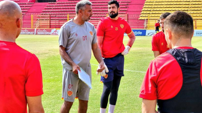 Sarmiento tiene equipo: Ezequiel Gnemmi por Rodrigo López, la única modificación