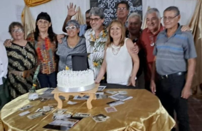 Emotivo reencuentro en la Escuela 74 de Samuhú