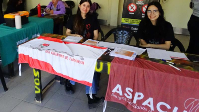 "También la familia de un paciente con párkinson necesita contención"