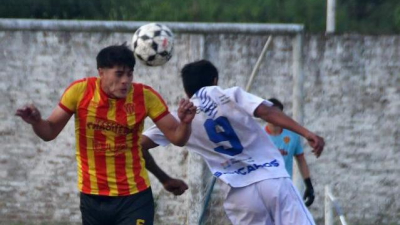 Sarmiento sigue al mando, pero se le arcaron el "Albo" y el "Rojo"