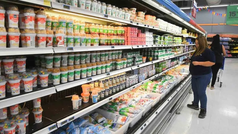 ¿Cuánto rinde el salario para comprar alimentos?