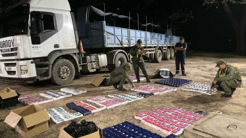 Contrabando millonario: gendarmes incautaron 476 teléfonos celulares sin documentación aduanera