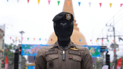 Las fuerzas armadas de Tailandia presentaron a su robot policía