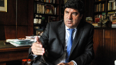 "Se están restaurando condiciones pre-democráticas"