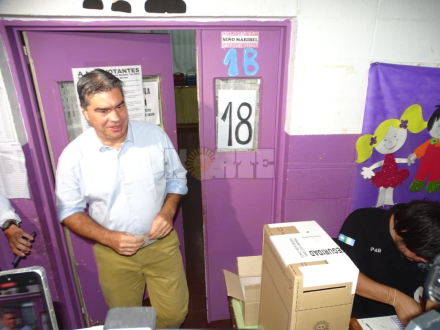 Coqui votando.jpg