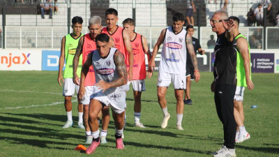 Mathias Silvera y "Maxi" Romero se meten en el once de For Ever