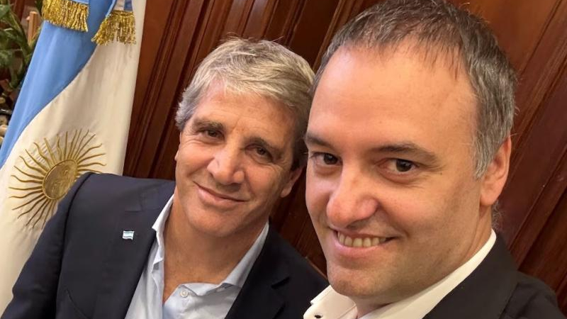 El gobierno decidió postergar unos días el anuncio sobre los "dólares bajo el colchón"