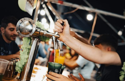 Llega al NEA el festival mundial con charlas científicas en los bares