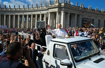 El papa León XIV recordó a Francisco, llamó a la paz y a cuidar a los pobres
