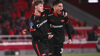 Independiente se floreó con una goleada y llegó a octavos