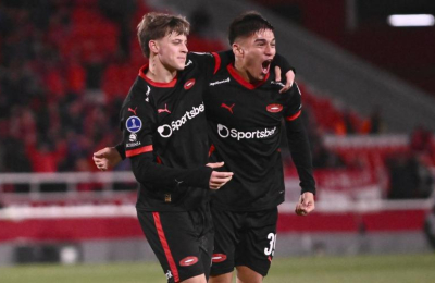 Independiente se floreó con una goleada y llegó a octavos