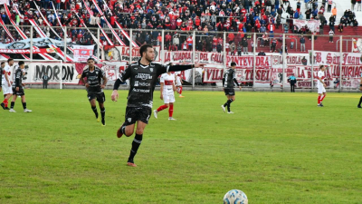 For Ever no pudo ante un Morón que golpeó en los momentos justos