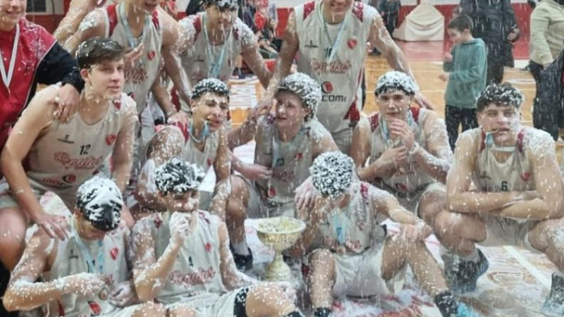 Regatas, campeón del Provincial U17