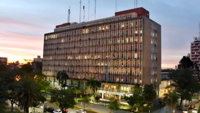 Una caja cada vez más exigida: el gasto salarial excedió un 135% los fondos coparticipados