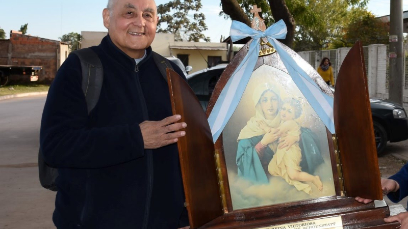 Visita del padre Guillermo Carmona y misa en el futuro Santuario de Schoenstatt
