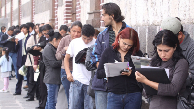Hay casi 250.000 desocupados más desde la asunción de Milei