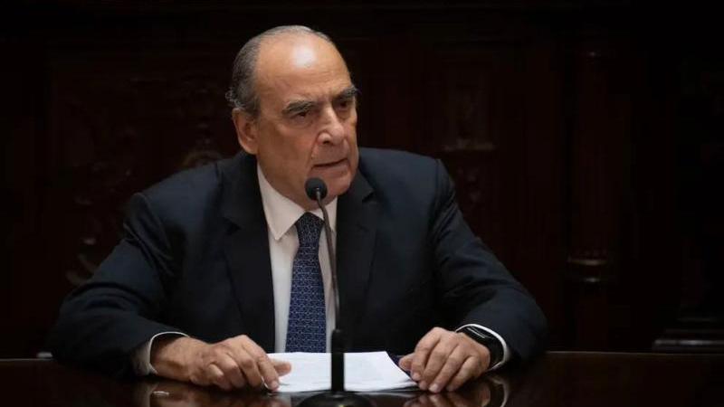 Otro episodio decadente en el Senado frustró el informe de Francos