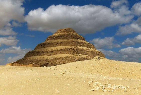 piram sakkara.jpg