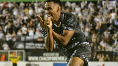 For Ever, con cinco cambios ante Almirante