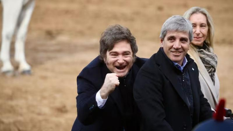 Gobierno destaca dato de inflación de un mes sensible por suba del dólar