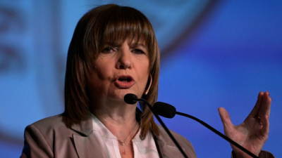 "Fue un espectáculo de violencia que duró más de tres horas", afirmó Bullrich