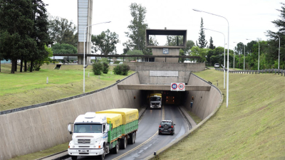 Inyectan material hidroactivo en las juntas del túnel subfluvial