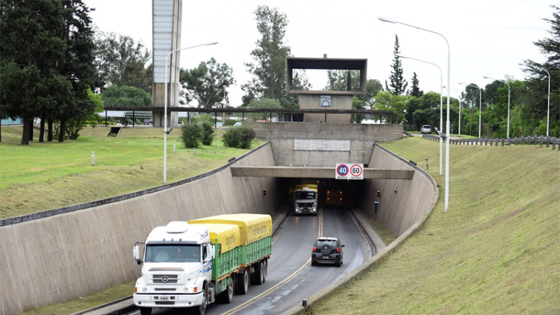 Inyectan material hidroactivo en las juntas del túnel subfluvial