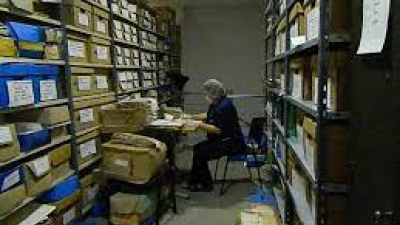 Guardianes de la memoria y la historia