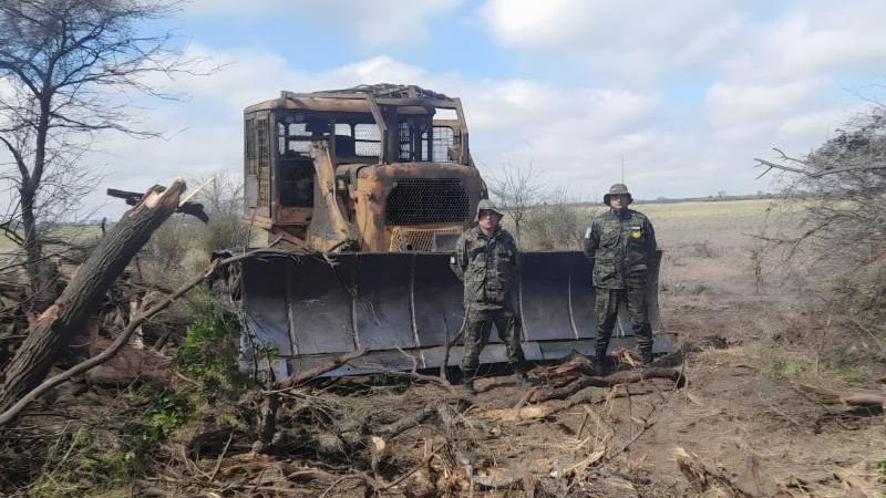 Secuestran maquinaria y cargamento ilegal de quebracho colorado