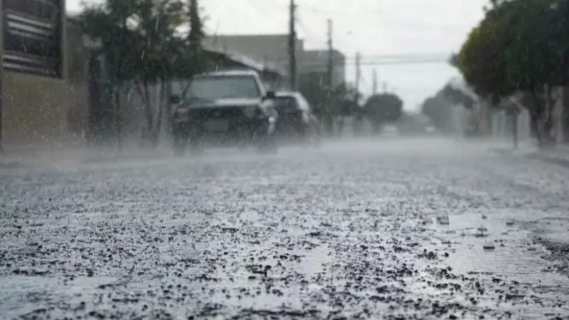 Alerta en Argentina por una extraña anomalía que traerá lluvias intensas y un frente frío