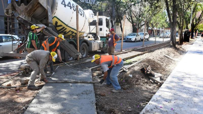 Avanzan las obras del circuito aeróbico en la avenida Sarmiento