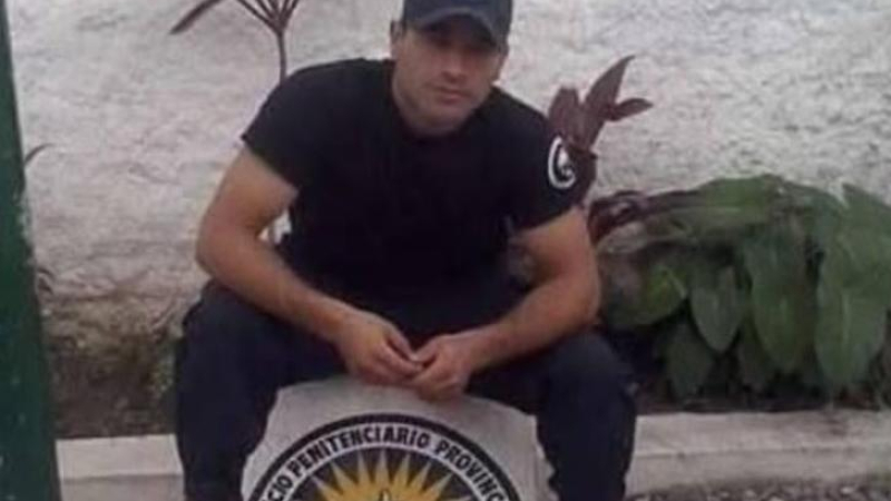 Comienza el juicio contra el penitenciario que baleó al amante de su pareja