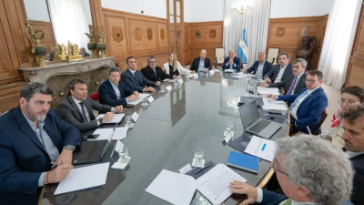 Francos encabezó una nueva reunión del Consejo de Mayo